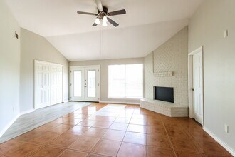 5210 Kristen Ct in Spring, TX - Building Photo - Building Photo