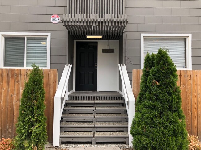 Hilltop Apartments in Tacoma, WA - Foto de edificio - Building Photo