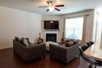 130 Wembley Dr in Clayton, NC - Building Photo - Building Photo
