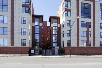 Riverview Terrace in Chicago, IL - Foto de edificio - Building Photo