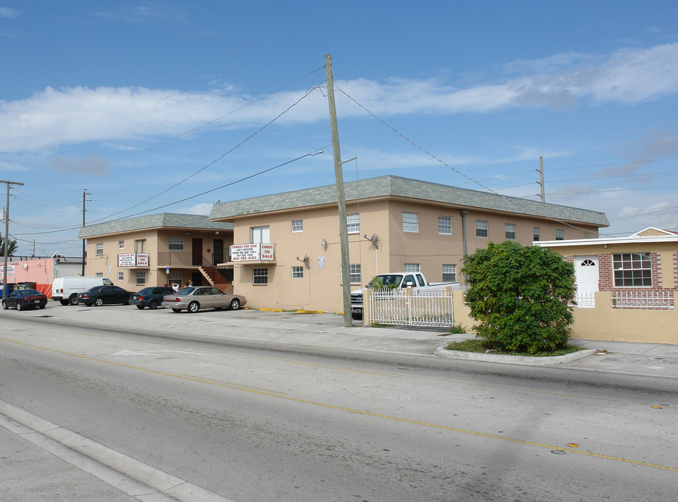 Marianao Condominiums in Hialeah, FL - Building Photo