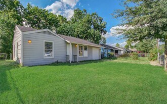 6830 New York St in Houston, TX - Building Photo