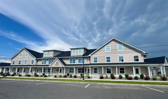 13 Park Ave in Wallkill, NY - Building Photo - Building Photo