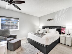217 SE 5th St in Dania Beach, FL - Building Photo - Building Photo
