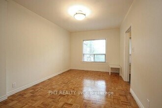 7 Harvard Ave in Toronto, ON - Building Photo - Building Photo