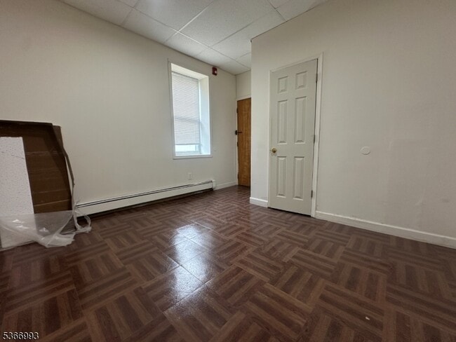 54 Stuyvesant Ave in Lyndhurst, NJ - Building Photo - Building Photo