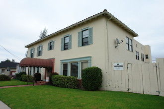 335 Soledad St in Salinas, CA - Foto de edificio - Building Photo