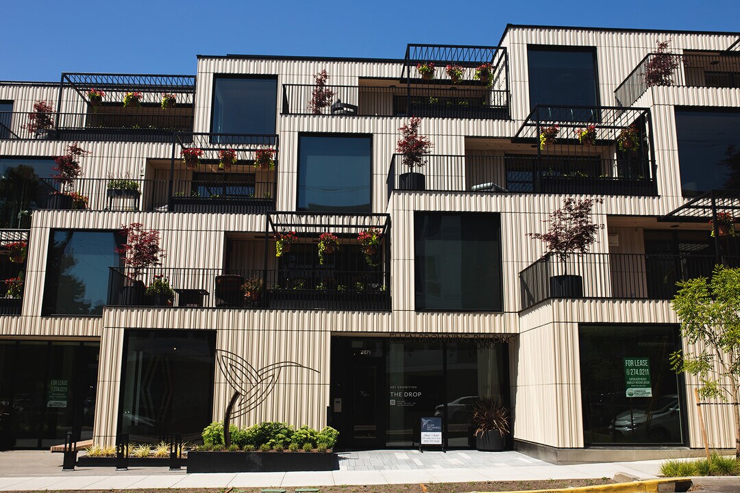 2871 SE Division St in Portland, OR - Building Photo