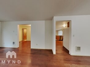 7007 NE 142nd Ct in Vancouver, WA - Foto de edificio - Building Photo