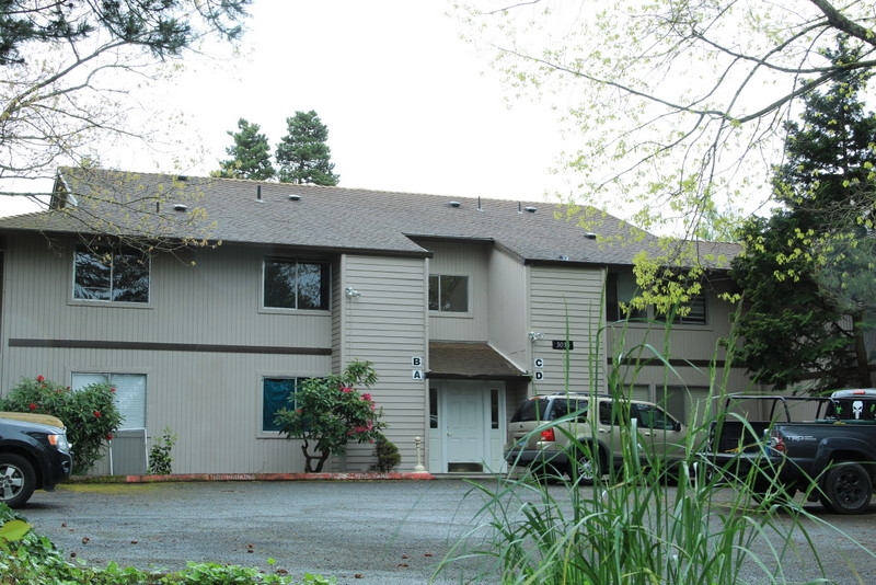 18th Court Apartments in Gresham, OR - Building Photo