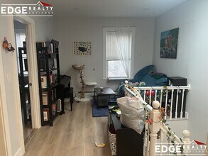 13 Berkshire St, Unit 3 in Cambridge, MA - Building Photo - Building Photo