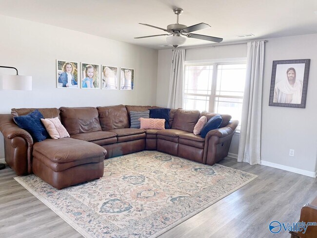 222 Maggie Mance Ln in Harvest, AL - Building Photo - Building Photo