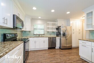 5305 Lisa Ave in Lakeland, FL - Building Photo - Building Photo