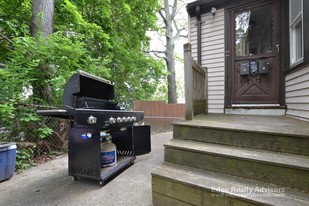 27 S Crescent Circuit, Unit A1 in Boston, MA - Building Photo