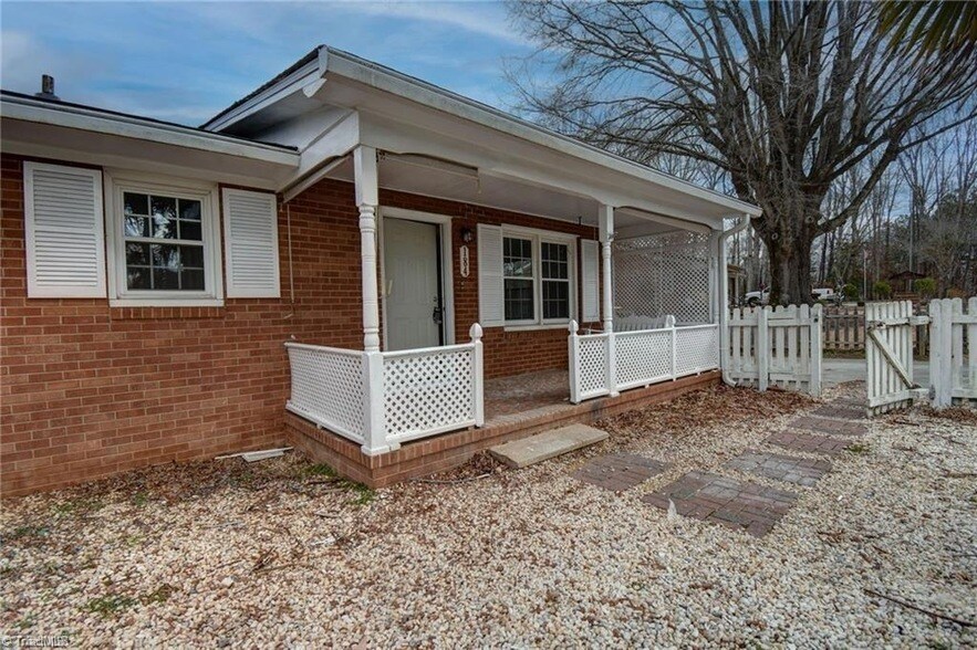 184 Oliver Ln in Burlington, NC - Building Photo