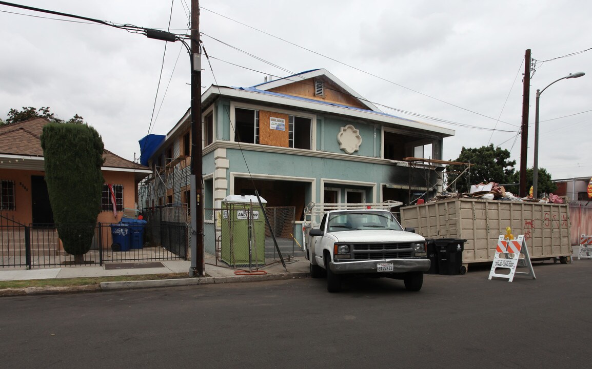 1609 Oak St in Los Angeles, CA - Building Photo