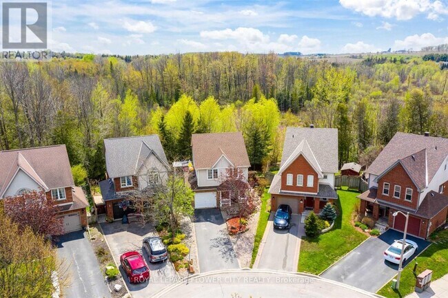 28 Colbourne Crescent in Orangeville, ON - Building Photo - Building Photo