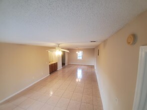 2304 Clubside Dr in Longwood, FL - Building Photo - Building Photo