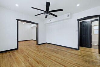 131 E 72nd St in Chicago, IL - Building Photo - Building Photo