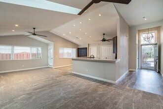 746 Hilltop Ln, Unit 746 in Toledo, OH - Building Photo - Building Photo