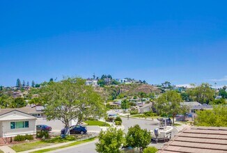 5601 Ashland Ave in San Diego, CA - Foto de edificio - Building Photo
