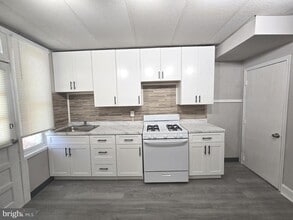 2642 S 67th St in Philadelphia, PA - Building Photo - Building Photo