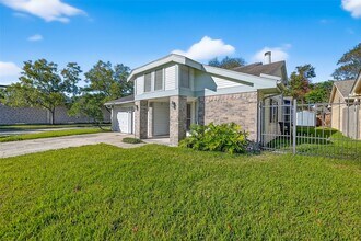 2238 Sentinal Oaks St in Sugar Land, TX - Foto de edificio - Building Photo