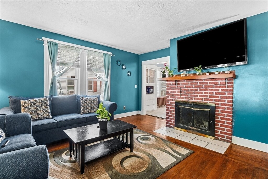 65 Rochelle St in Springfield, MA - Building Photo