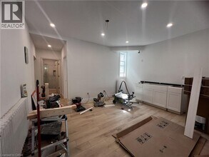 804 St Clair Ave W in Toronto, ON - Building Photo - Building Photo