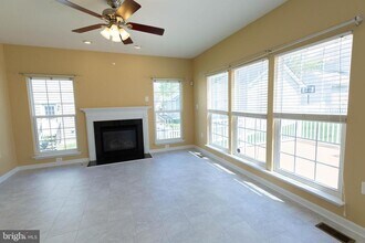 341 Bullskin St in Charles Town, WV - Building Photo - Building Photo