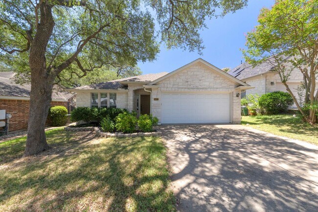 property at 5601 Lomita Verde Cir