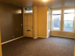 1021 E St in Eureka, CA - Building Photo - Building Photo