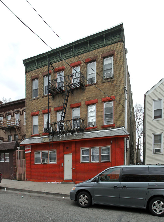 113 3rd St in Passaic, NJ - Building Photo - Building Photo