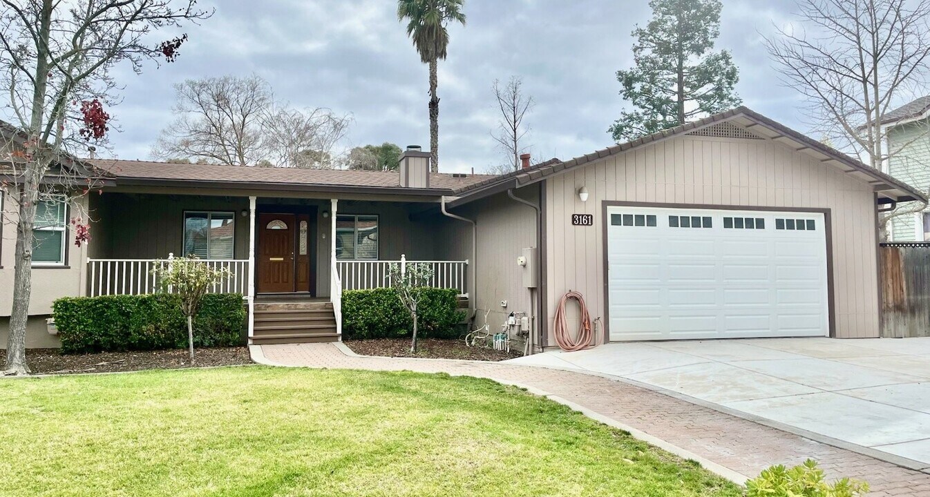 3161 Rodeo Ln-Unit -Unit A in Livermore, CA - Building Photo