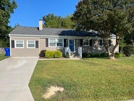 12 Fairway Ln in Newport News, VA - Building Photo