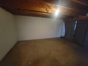 8173 Newark Ave in Westerville, OH - Foto de edificio - Building Photo