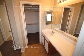 725 S Parkwood in Mesa, AZ - Foto de edificio - Building Photo