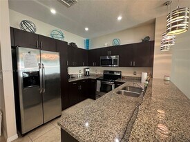 2333 SE 5th St in Pompano Beach, FL - Building Photo