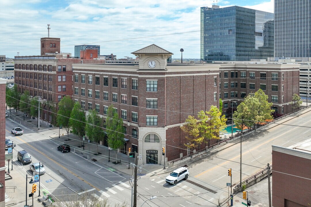 The Metro in Tulsa, OK - Foto de edificio