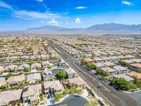 9204 White Waterfall Ave, Unit 22B in Las Vegas, NV - Building Photo - Building Photo