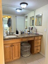 9230 Lagoon Pl, Unit 408 in Davie, FL - Building Photo - Building Photo