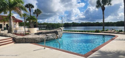 2577 Sykes Creek Dr in Merritt Island, FL - Building Photo - Building Photo