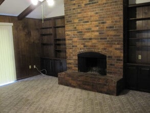 607 Cox Ave in Hattiesburg, MS - Foto de edificio - Building Photo