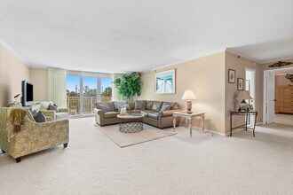 500 Ocean Dr in Juno Beach, FL - Building Photo - Building Photo