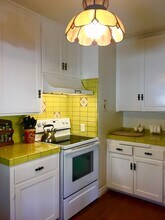 10720 Hortense St in Los Angeles, CA - Building Photo - Building Photo