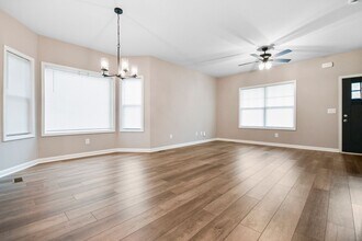 818 Greenwood Ave in Clarksville, TN - Building Photo - Building Photo