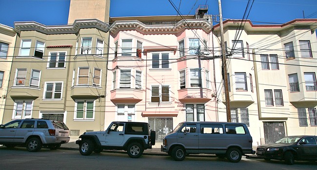 864 Greenwich St in San Francisco, CA - Building Photo - Building Photo