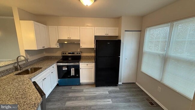 18715 Martins Landing Dr in Germantown, MD - Building Photo - Building Photo