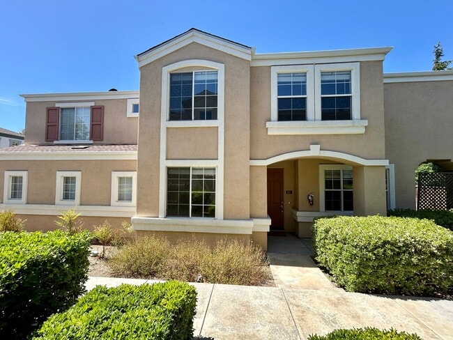 property at 911 Brea Ln