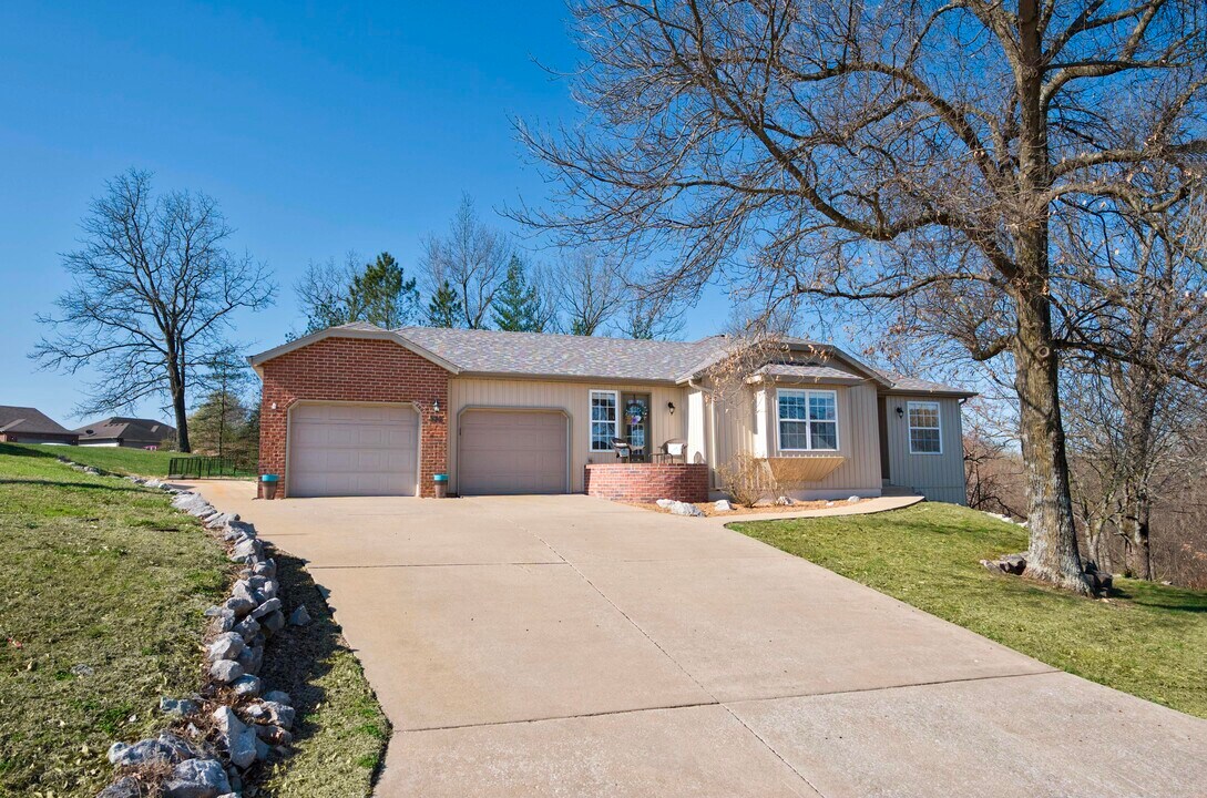 232 Shady Acres Cir in Nixa, MO - Building Photo